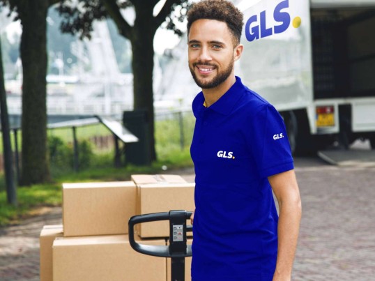 Zonnige dag op het GLS-depot